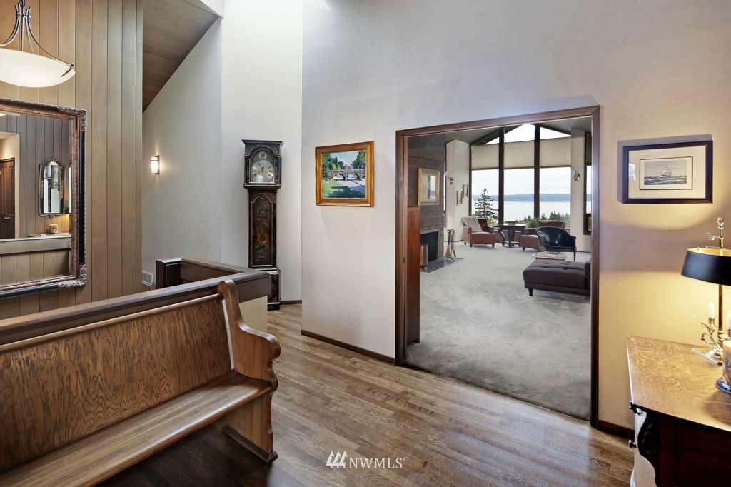 18373 Ridgefield Road Northwest Shoreline, WA 98177 - Photo 4 of 25 Gallery Image 4