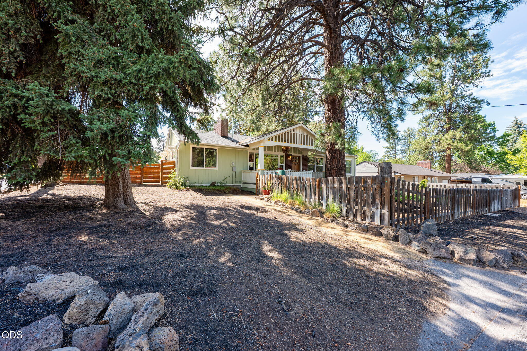 807 Northeast 10th Street Bend, OR 97701 - Photo 22 of 59