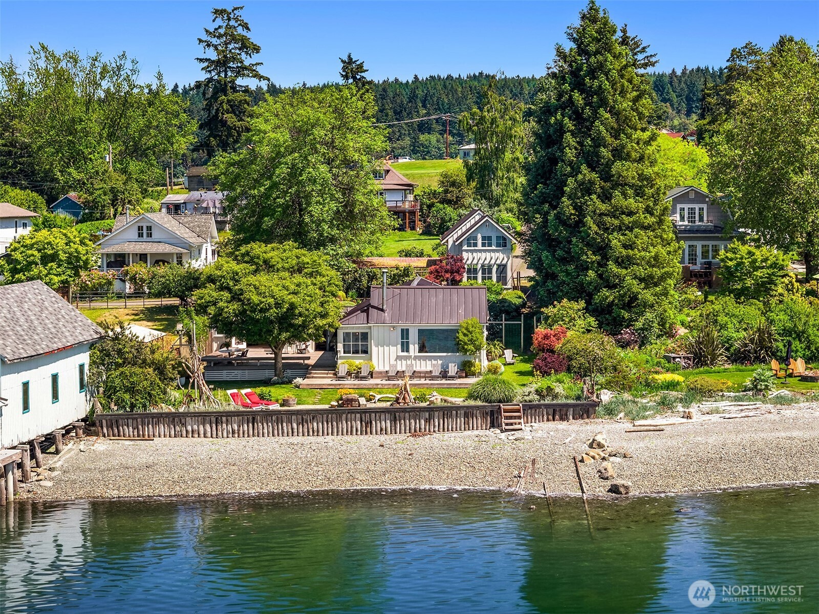 10050 Southwest Dock Street Vashon, WA 98070 - Photo 5 of 40