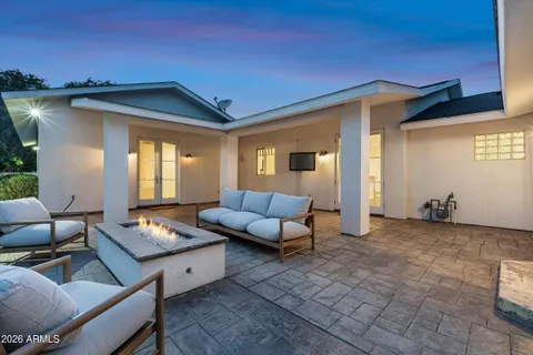 $1,998,900 | 5201 East Weldon Avenue, Phoenix, AZ 85018