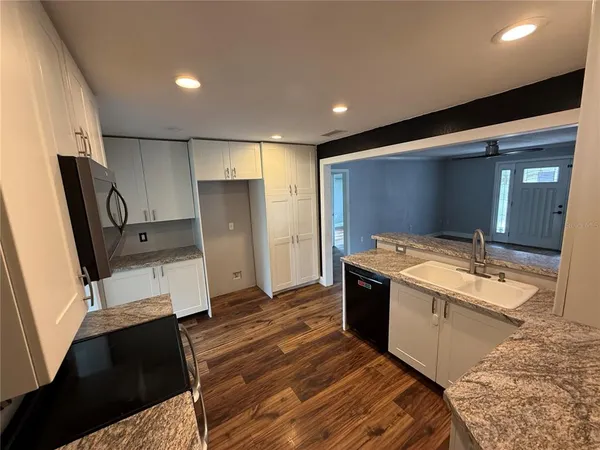 $302,500 | 2722 9th Avenue West, Bradenton, FL 34205
