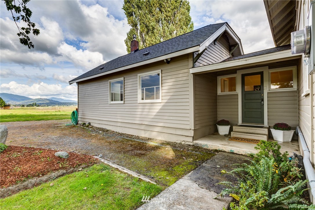 15617 Field Road Bow, WA 98232 - Photo 6 of 39 Gallery Image 6