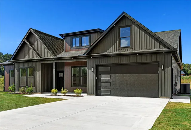 $487,000 | 2931 Old Greenville Highway, Central, SC 29630