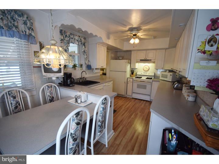 136 Upland Road Havertown, PA 19083 - Photo 11 of 23 Kitchen