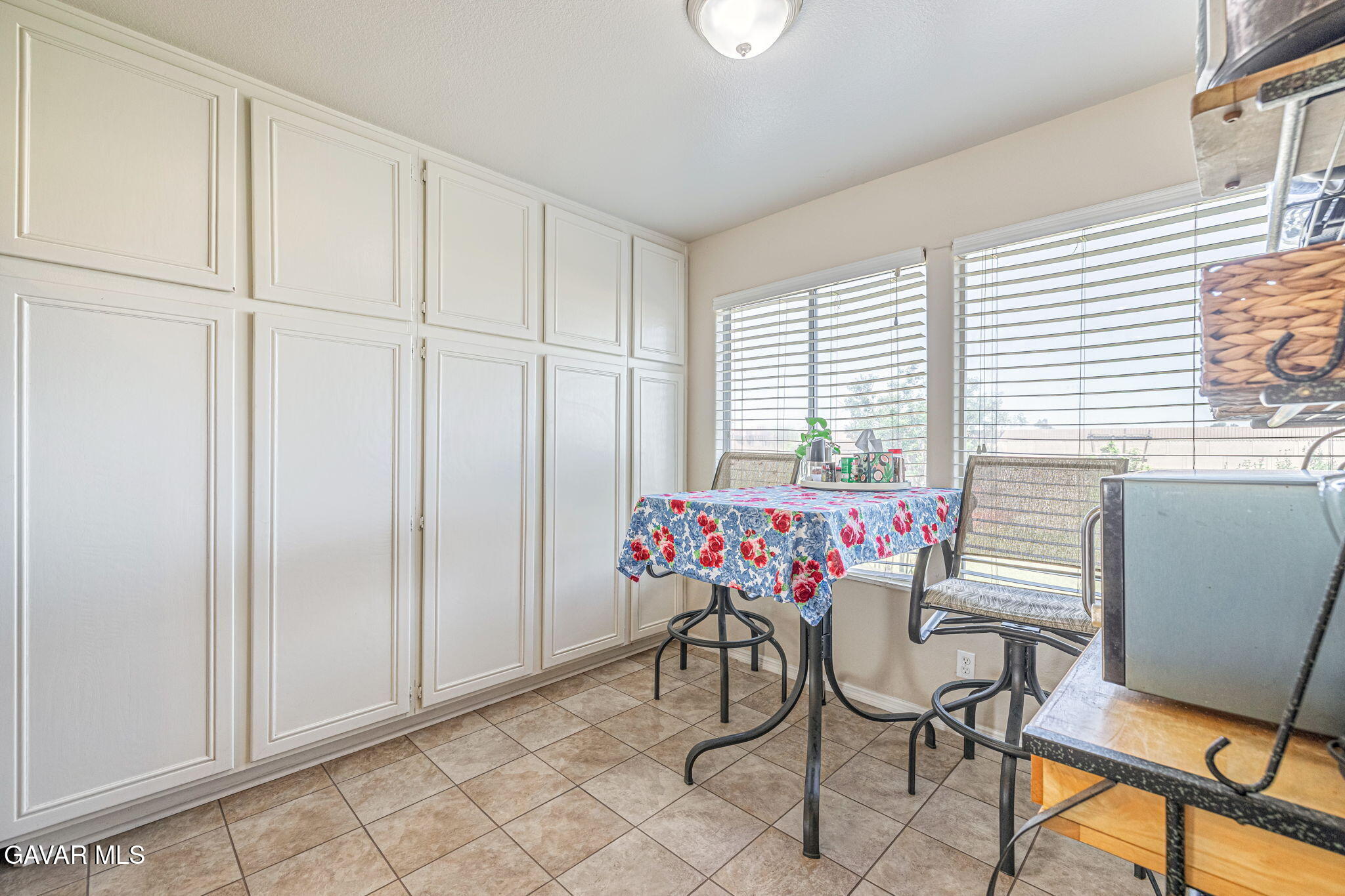 37064 Springfield Street Palmdale, CA 93552 - Photo 13 of 46 13-web-or-mls-AVOH--35