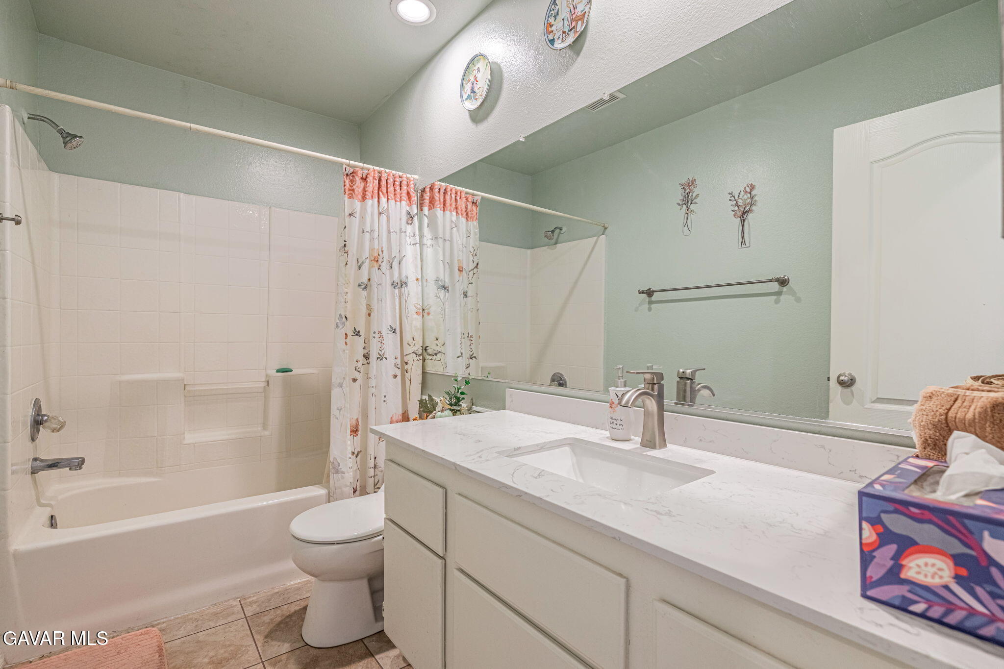 37064 Springfield Street Palmdale, CA 93552 - Photo 19 of 46 19-web-or-mls-AVOH--24