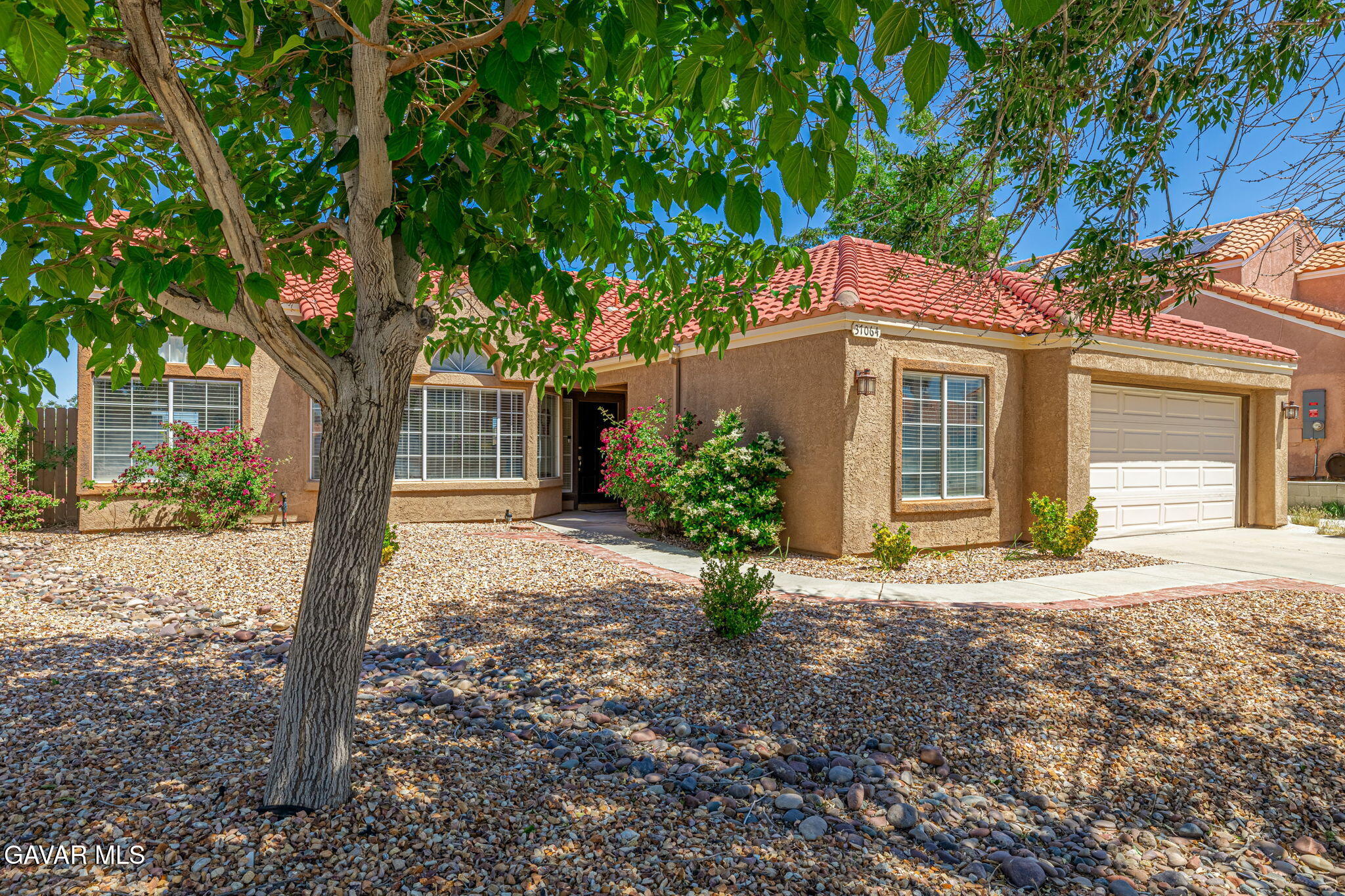 37064 Springfield Street Palmdale, CA 93552 - Photo 3 of 46 3-web-or-mls-AVOH--3