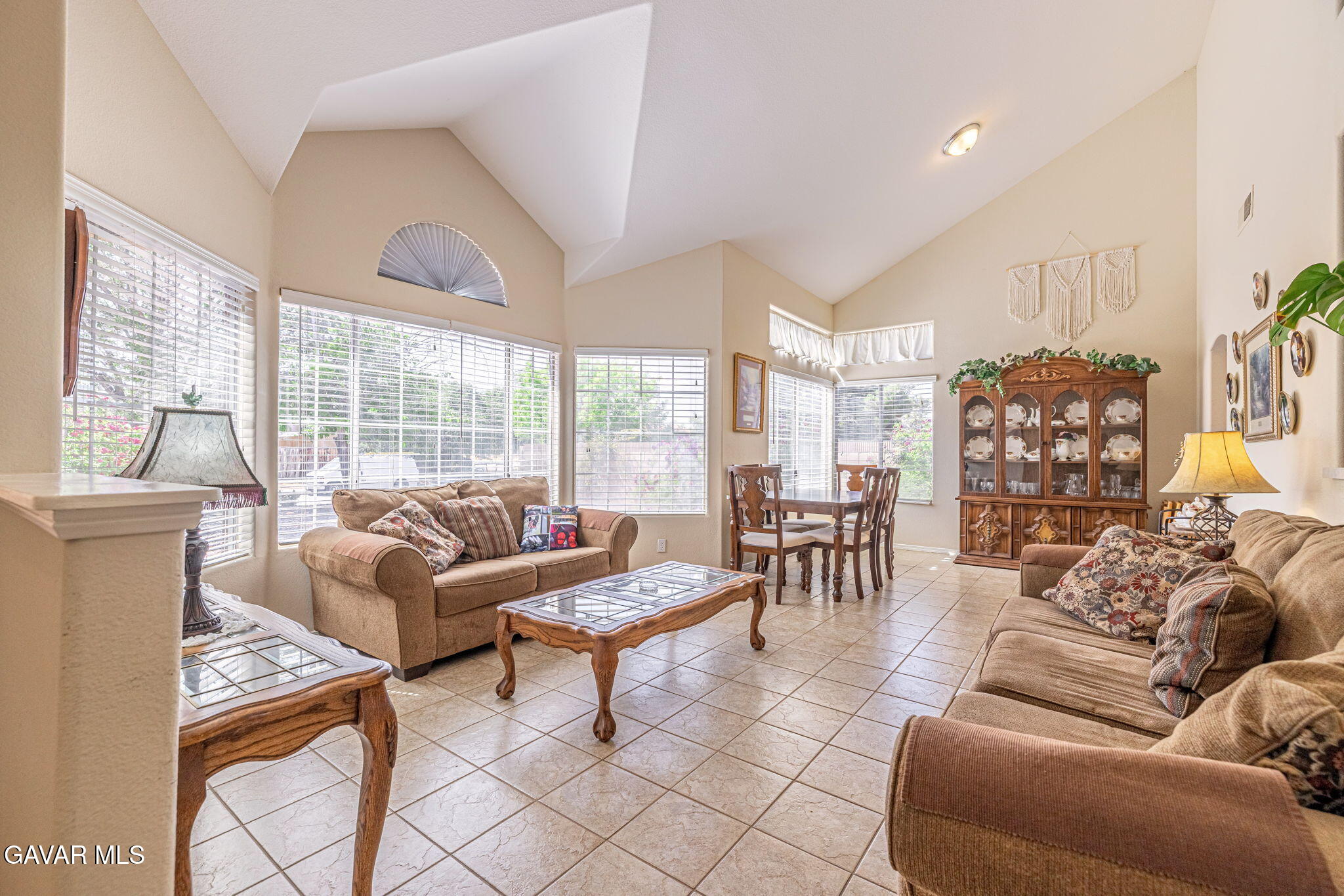 37064 Springfield Street Palmdale, CA 93552 - Photo 5 of 46 5-web-or-mls-AVOH--27