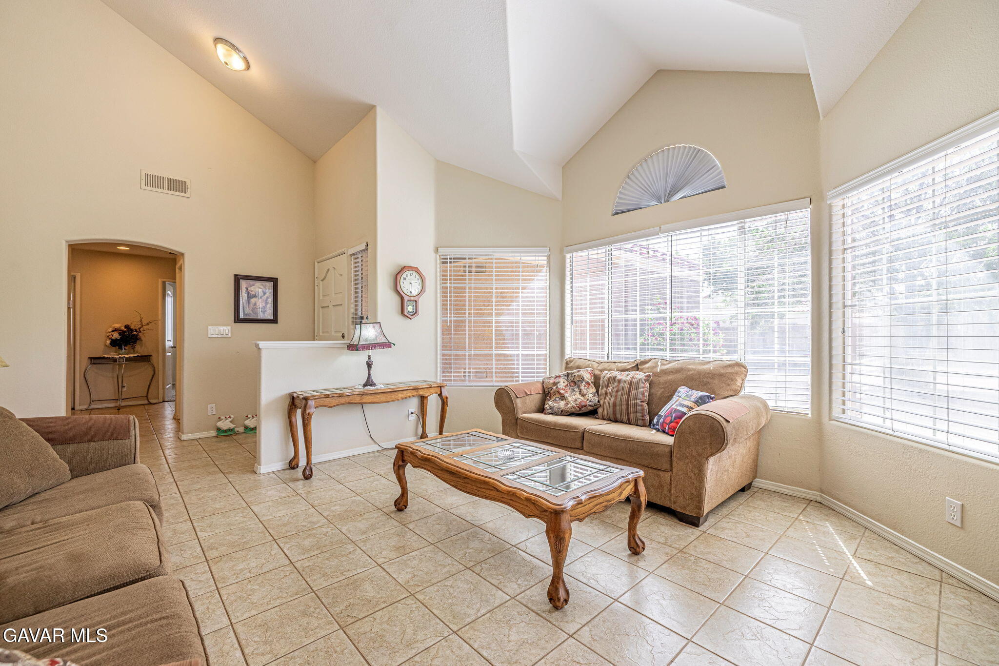 37064 Springfield Street Palmdale, CA 93552 - Photo 6 of 46 6-web-or-mls-AVOH--28