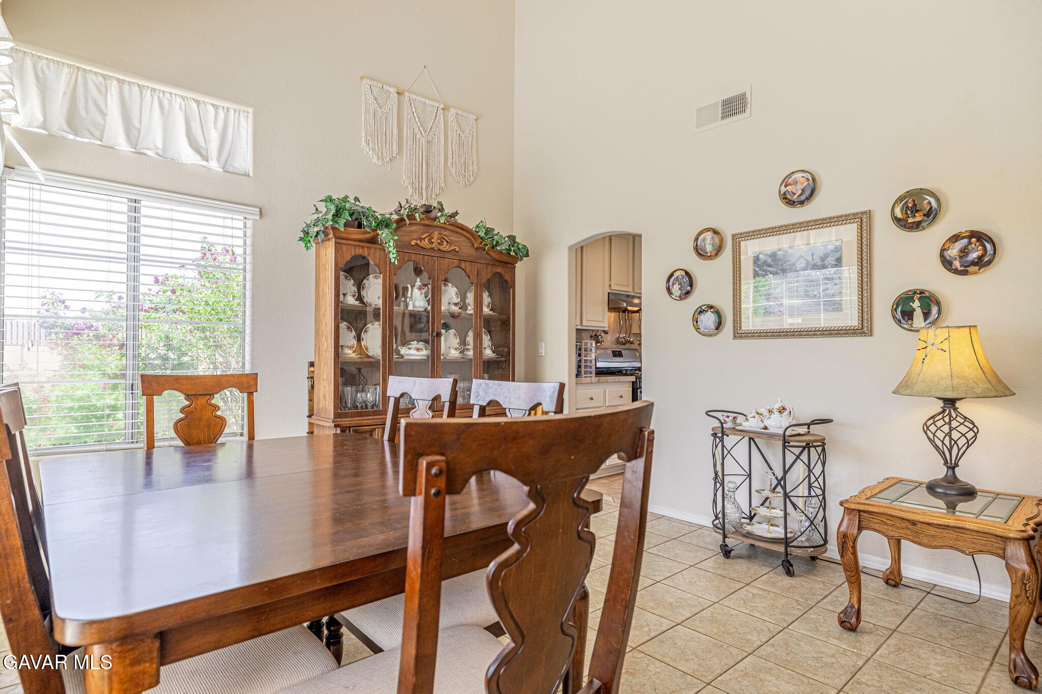 37064 Springfield Street Palmdale, CA 93552 - Photo 8 of 46 8-web-or-mls-AVOH--30
