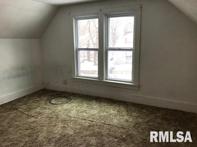 222 19th Place Clinton, IA 52732 - Photo 14 of 21 Gallery Image 14