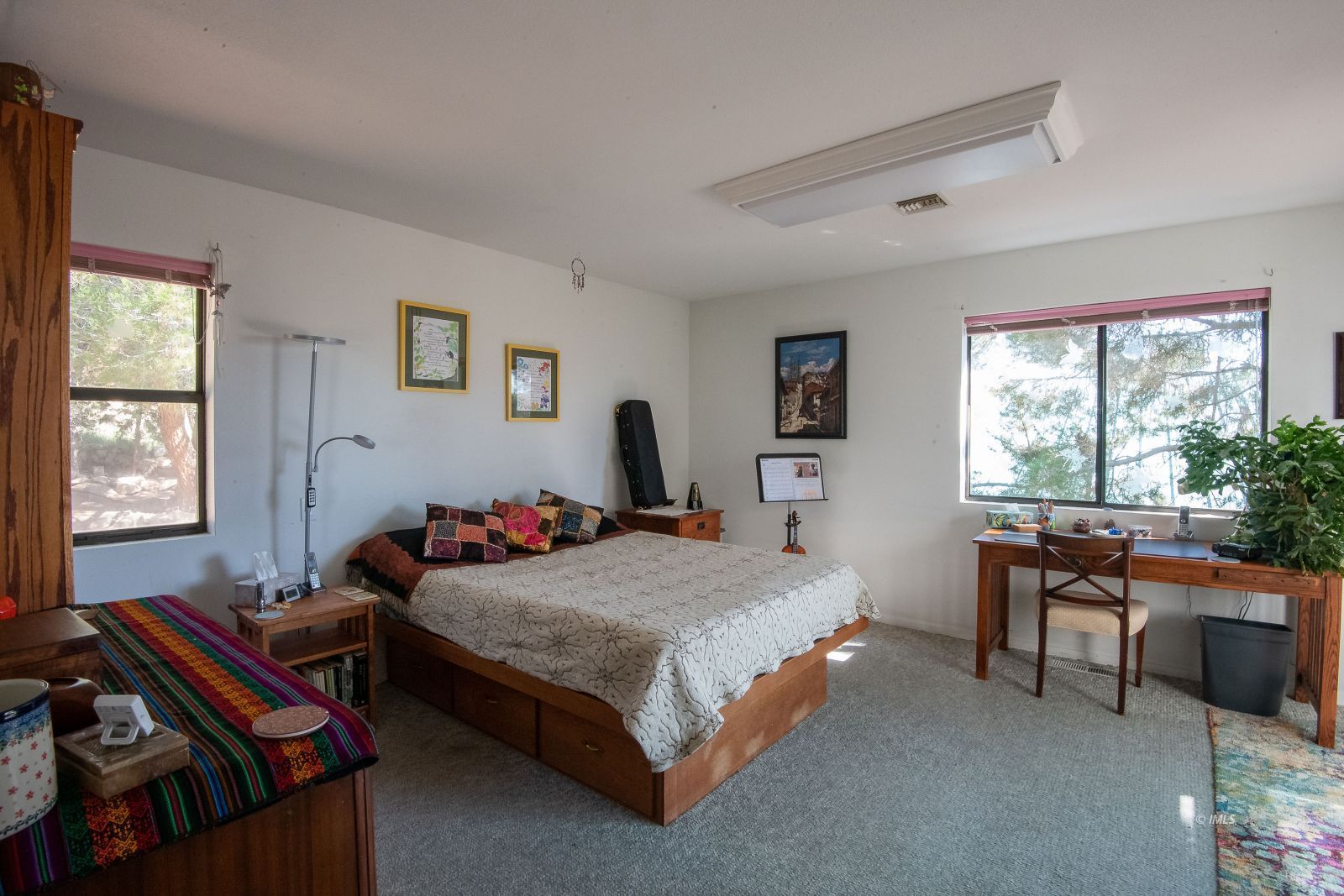 133 Summit Road Bishop, CA 93514 - Photo 13 of 21 Bed room