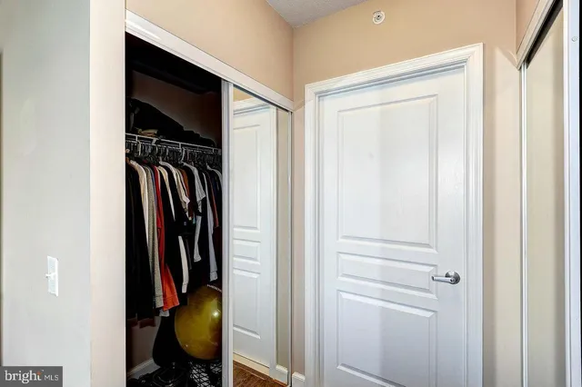 a close up view of a washer and dryer