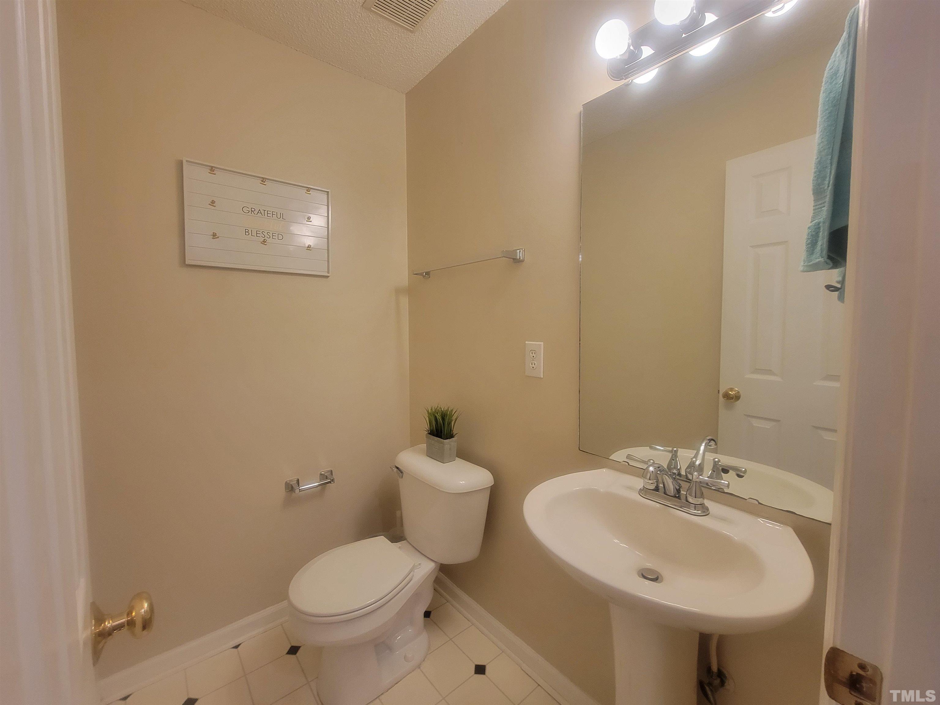 2631 Dwight Place Raleigh, NC 27610 - Photo 4 of 16 Gallery Image 4