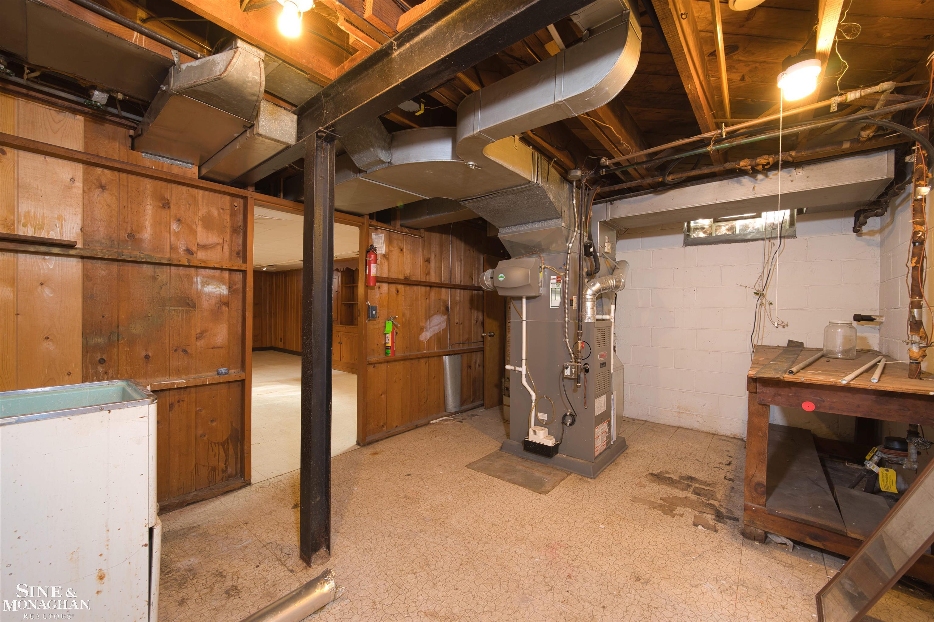 1448 Vernier Road Grosse Pointe Woods, MI 48236 - Photo 24 of 27