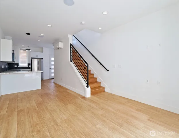 $3,195 | 14023 Greenwood Avenue North, Unit C, Seattle, WA 98133