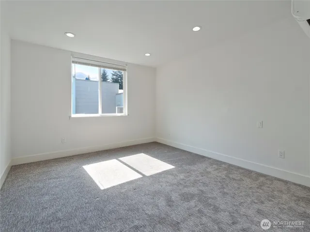 $3,195 | 14023 Greenwood Avenue North, Unit C, Seattle, WA 98133