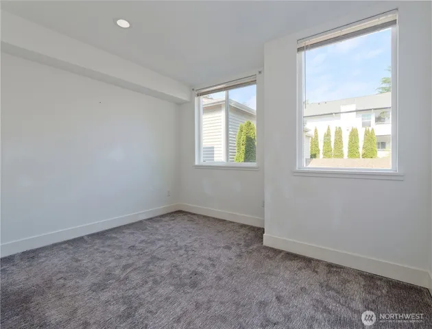 $3,195 | 14023 Greenwood Avenue North, Unit C, Seattle, WA 98133