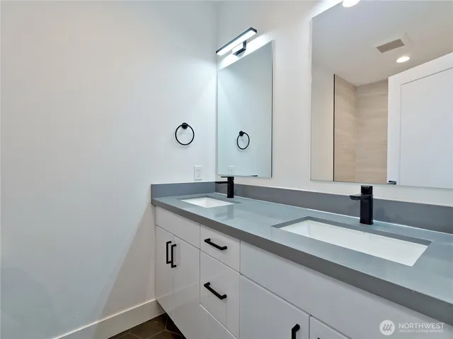 $3,195 | 14023 Greenwood Avenue North, Unit C, Seattle, WA 98133