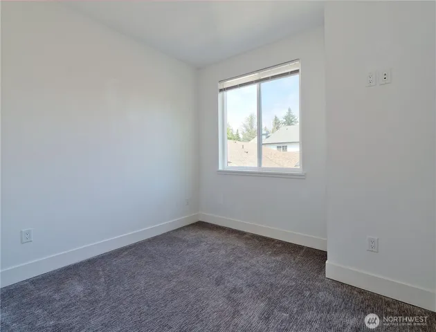 $3,195 | 14023 Greenwood Avenue North, Unit C, Seattle, WA 98133