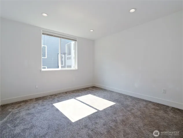 $3,195 | 14023 Greenwood Avenue North, Unit C, Seattle, WA 98133