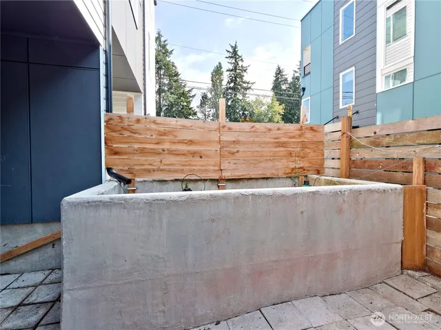 $3,195 | 14023 Greenwood Avenue North, Unit C, Seattle, WA 98133