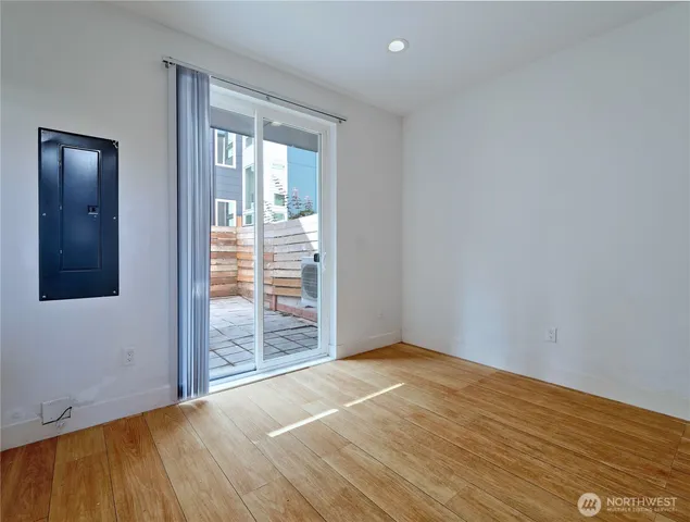 $3,195 | 14023 Greenwood Avenue North, Unit C, Seattle, WA 98133