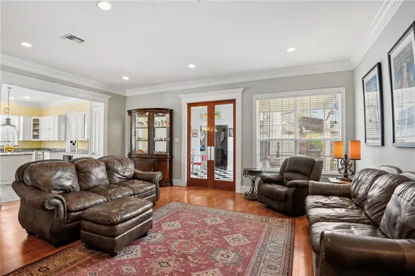 $825,000 | 2 Squirewood Court, Harvey, LA 70058