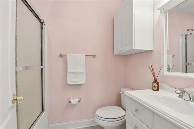 $825,000 | 2 Squirewood Court, Harvey, LA 70058