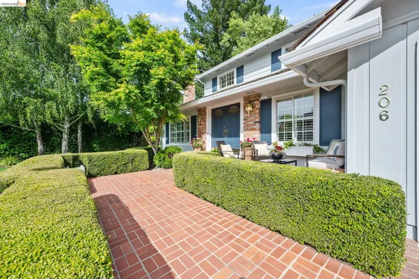 $1,750,000 | 206 Sheila Court, Moraga, CA 94556