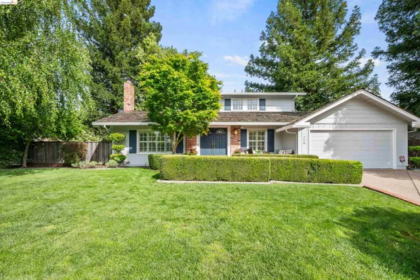 $1,750,000 | 206 Sheila Court, Moraga, CA 94556