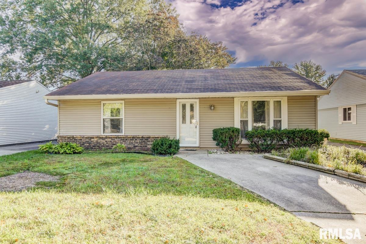 1924 Stonehenge Road Springfield, IL 62702 - Photo 1 of 22