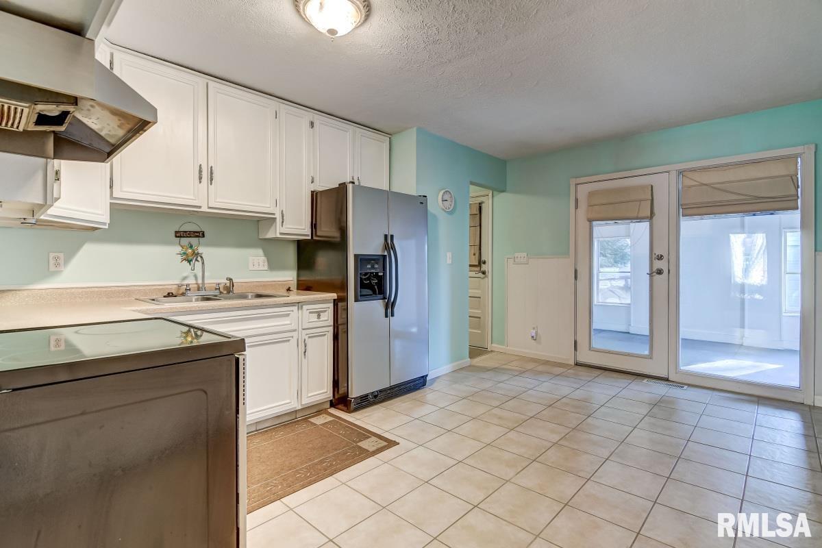 1924 Stonehenge Road Springfield, IL 62702 - Photo 17 of 22