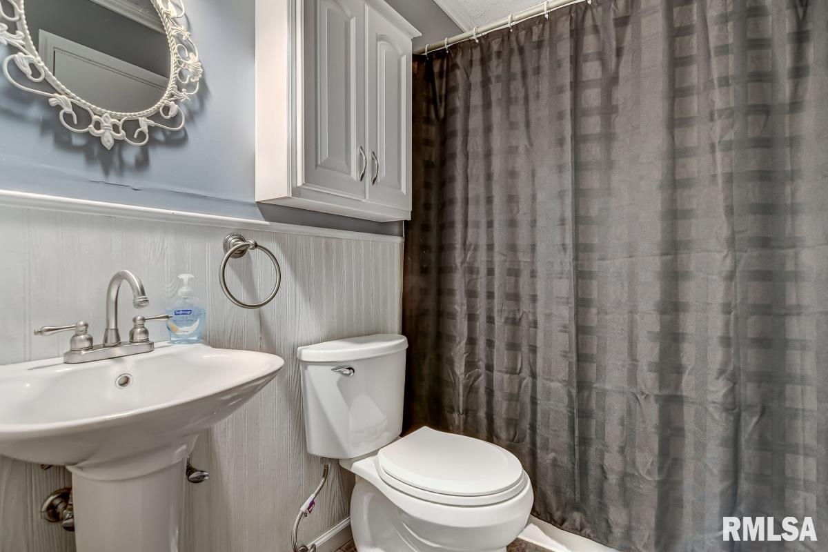 1924 Stonehenge Road Springfield, IL 62702 - Photo 19 of 22