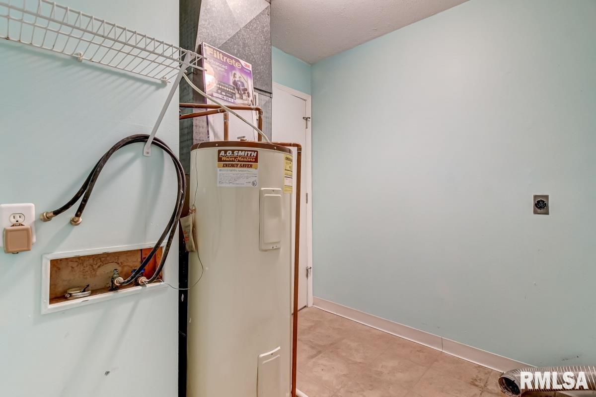 1924 Stonehenge Road Springfield, IL 62702 - Photo 20 of 22