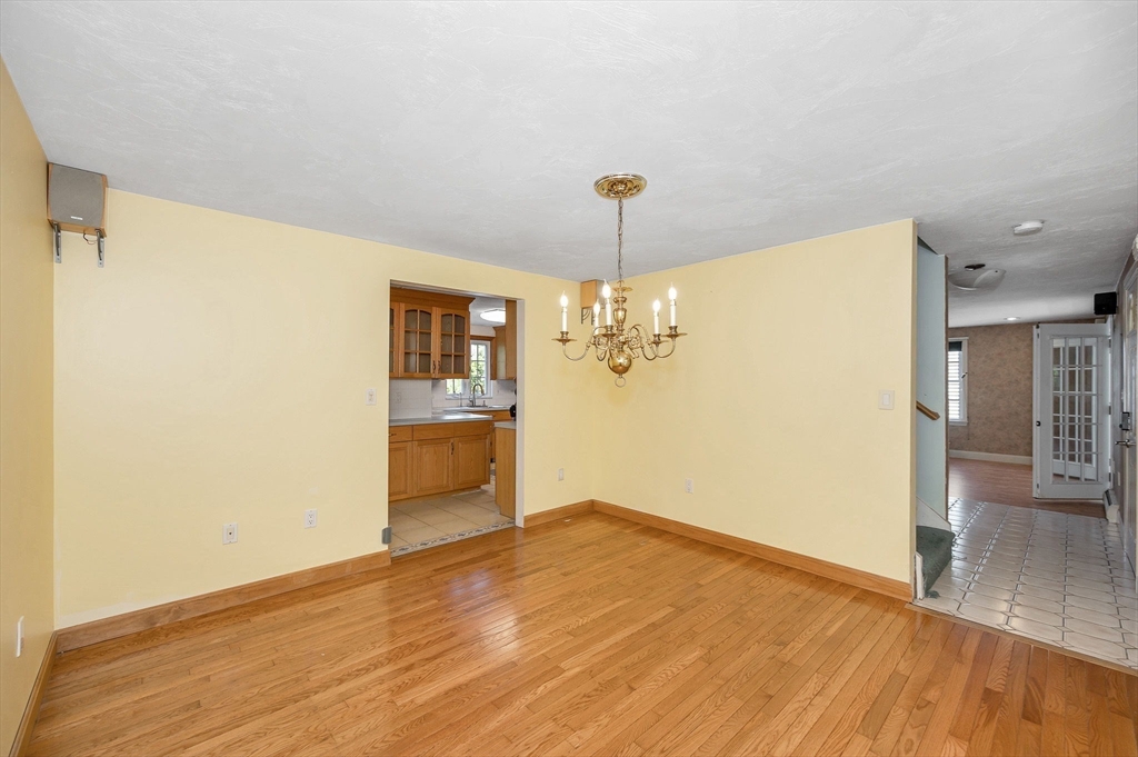 12 R Bayberry Lane Beverly, MA 01915 - Photo 11 of 41