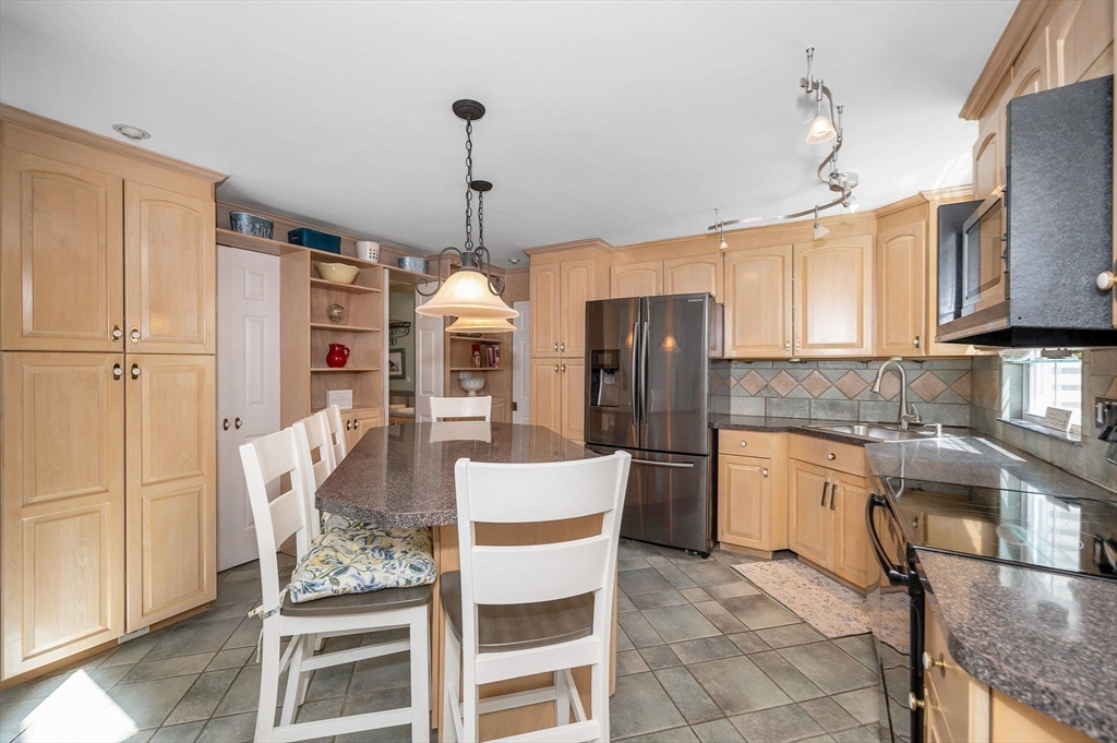 12 R Bayberry Lane Beverly, MA 01915 - Photo 35 of 41