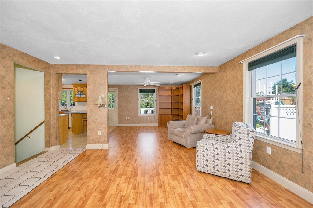 12 R Bayberry Lane Beverly, MA 01915 - Photo 7 of 41