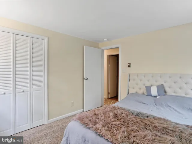 $398,900 | 999 Aspero Lane, Falling Waters, WV 25419