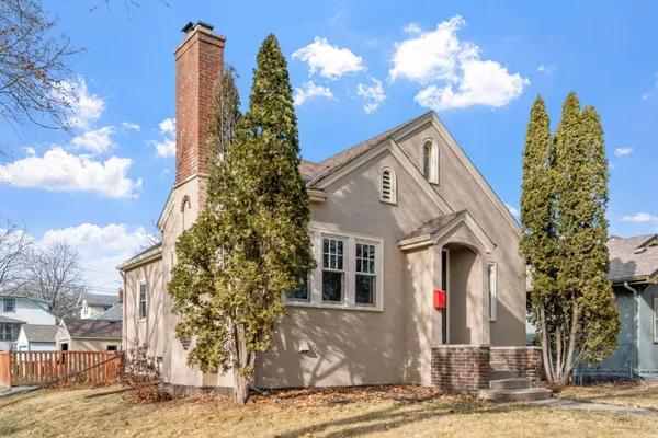 $2,795 | 2300 Northeast McKinley Street, Minneapolis, MN 55418