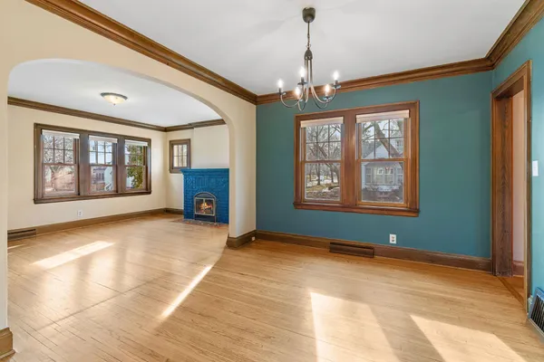 $2,795 | 2300 Northeast McKinley Street, Minneapolis, MN 55418
