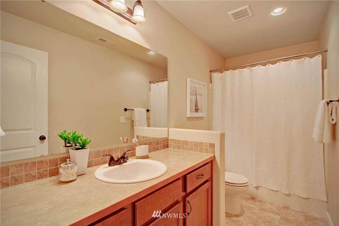 3617 Northeast 19th Street Renton, WA 98056 - Photo 15 of 20 Gallery Image 15