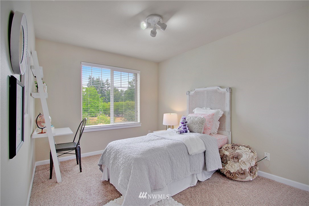 3617 Northeast 19th Street Renton, WA 98056 - Photo 16 of 20 Gallery Image 16