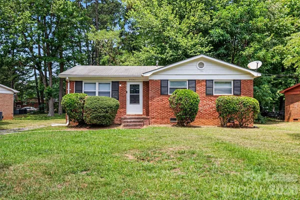 $1,645 | 9131 Feldbank Drive, Charlotte, NC 28216
