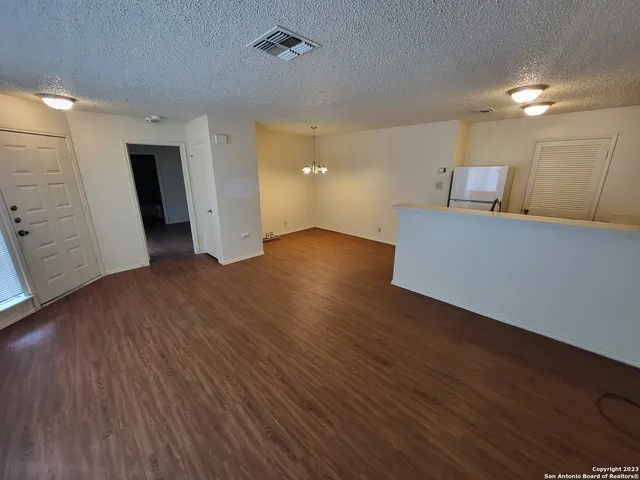 $1,000 | 8419 Cranberry Hill, Unit 2, San Antonio, TX 78254
