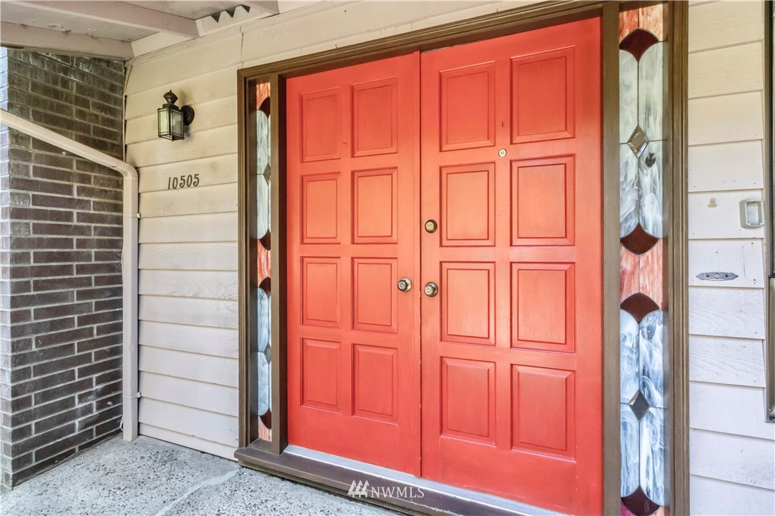 10505 Northeast 190th Street Bothell, WA 98011 - Photo 1 of 20 Gallery Image 1