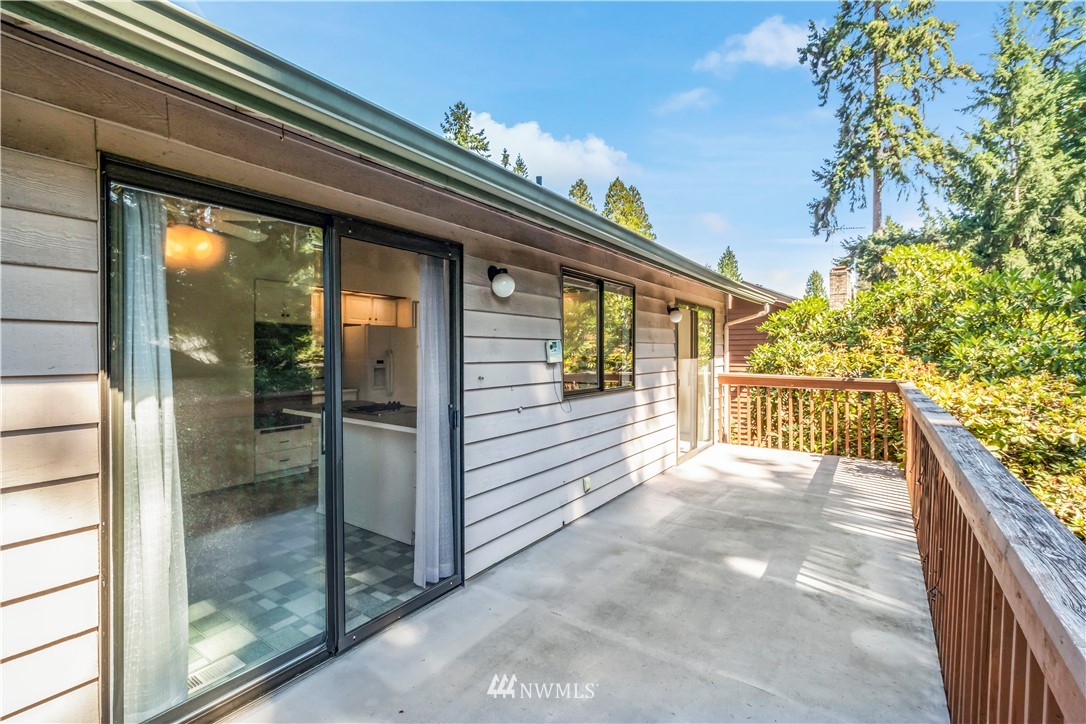 10505 Northeast 190th Street Bothell, WA 98011 - Photo 8 of 20 Gallery Image 8