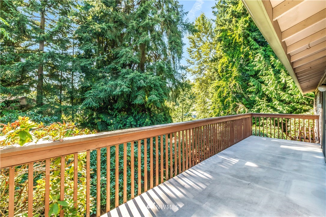 10505 Northeast 190th Street Bothell, WA 98011 - Photo 10 of 20 Gallery Image 10