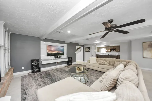 $350,000 | 1011 Whitestone Lane, Houston, TX 77073