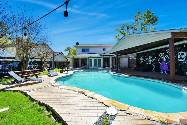 $350,000 | 1011 Whitestone Lane, Houston, TX 77073